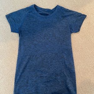 Lululemon Swiftly Tech Short Sleeve Blue Size 8